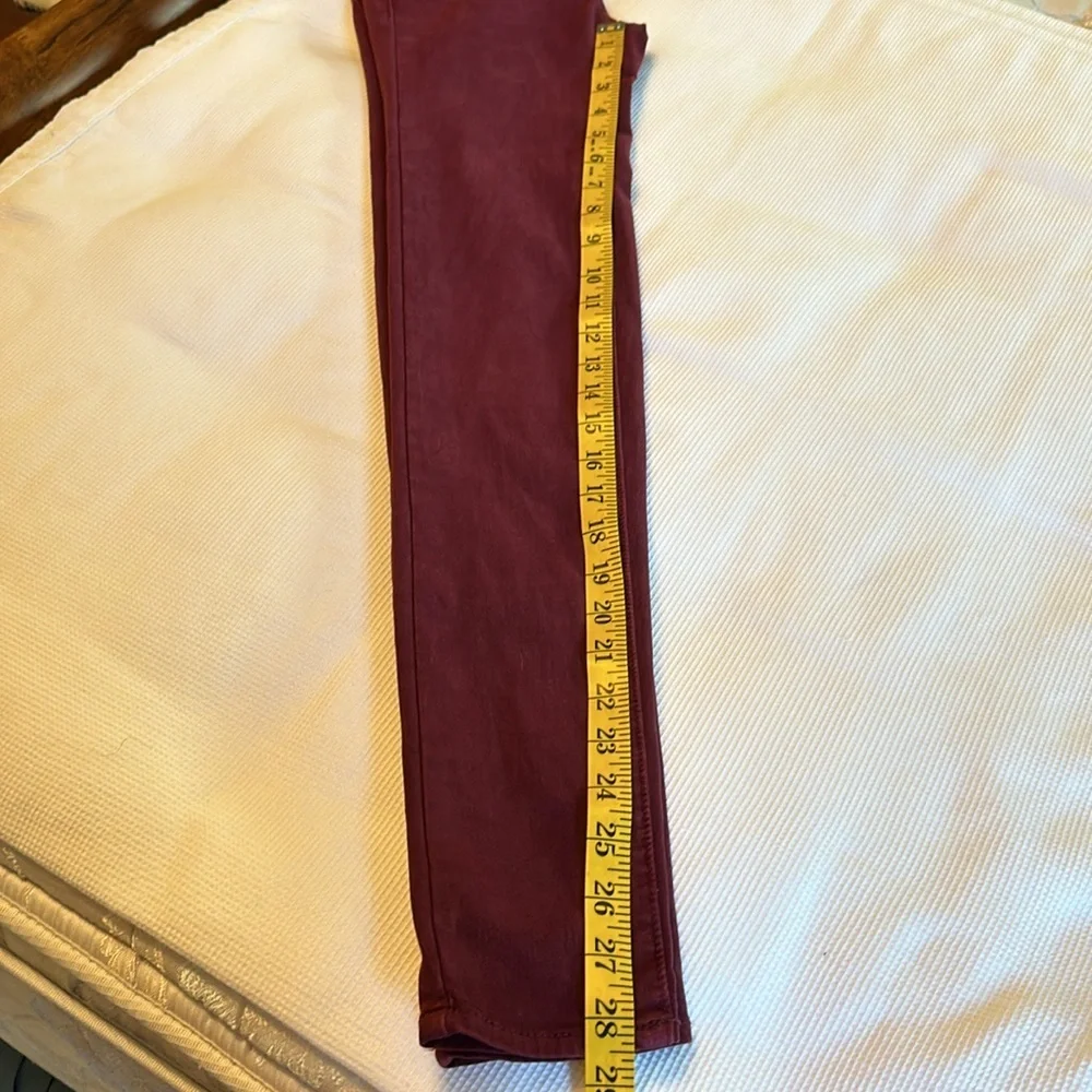 American Eagles 360 Super Stretch Jegging Size 0 Regular Burgundy Color